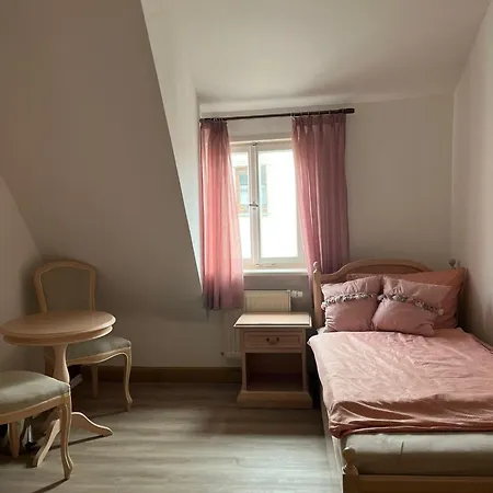 Fuer Personal Im Hotelgewerbe, Monteure, Auszubildende Und Arbeiter Privat bolig
